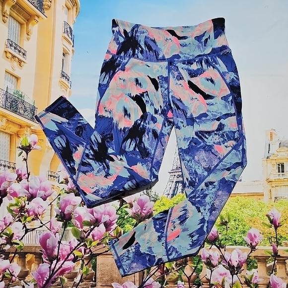 Sweaty‎ Betty Colorful Abstract Leggings Size XS - Picture 1 of 6